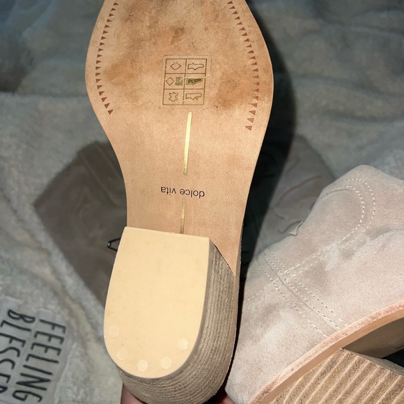 Dolce Vita suede cowboy boots! - Picture 4 of 5